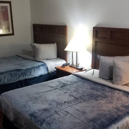 Hotel 2 Queen Beds Hotel Room 222 Wi-Fi Hot Tub Booking Stillwater Exterior foto