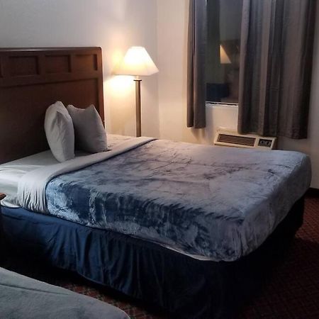 Hotel 2 Queen Beds Hotel Room 222 Wi-Fi Hot Tub Booking Stillwater Exterior foto
